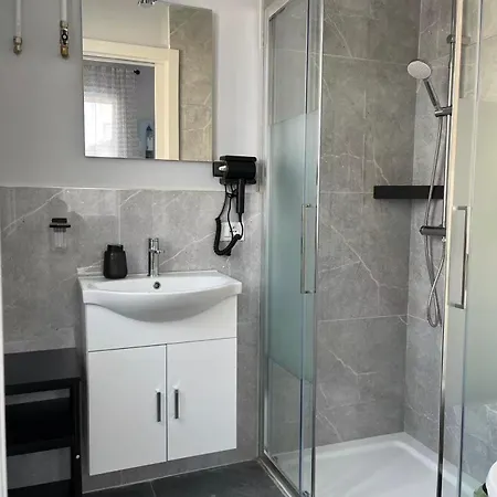 James Home Quarto dʼAltino