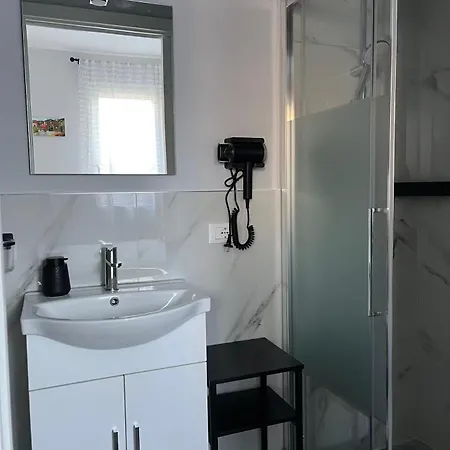 James Home Guest house 3*