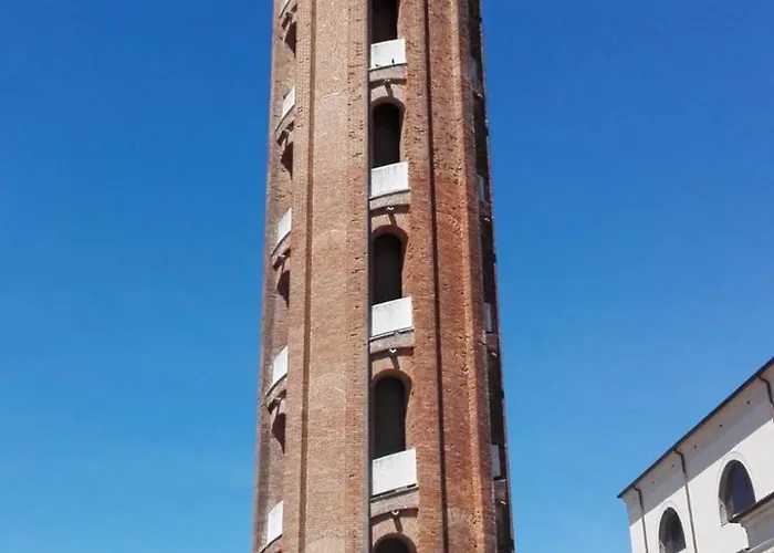 James Home Quarto dʼAltino