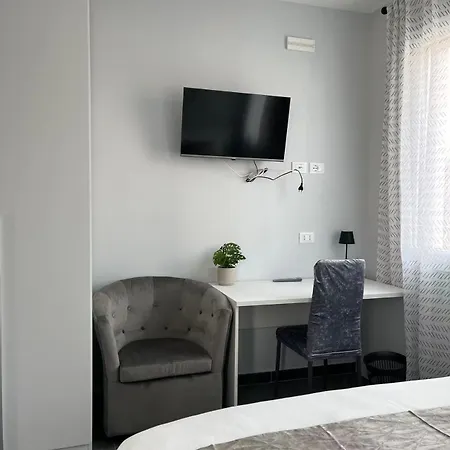James Home Quarto dʼAltino